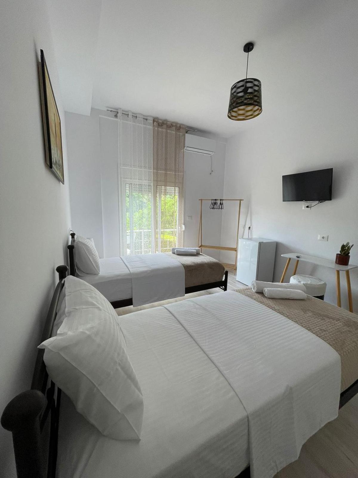 Ilvi Guesthouse Gjirokaster Exterior photo