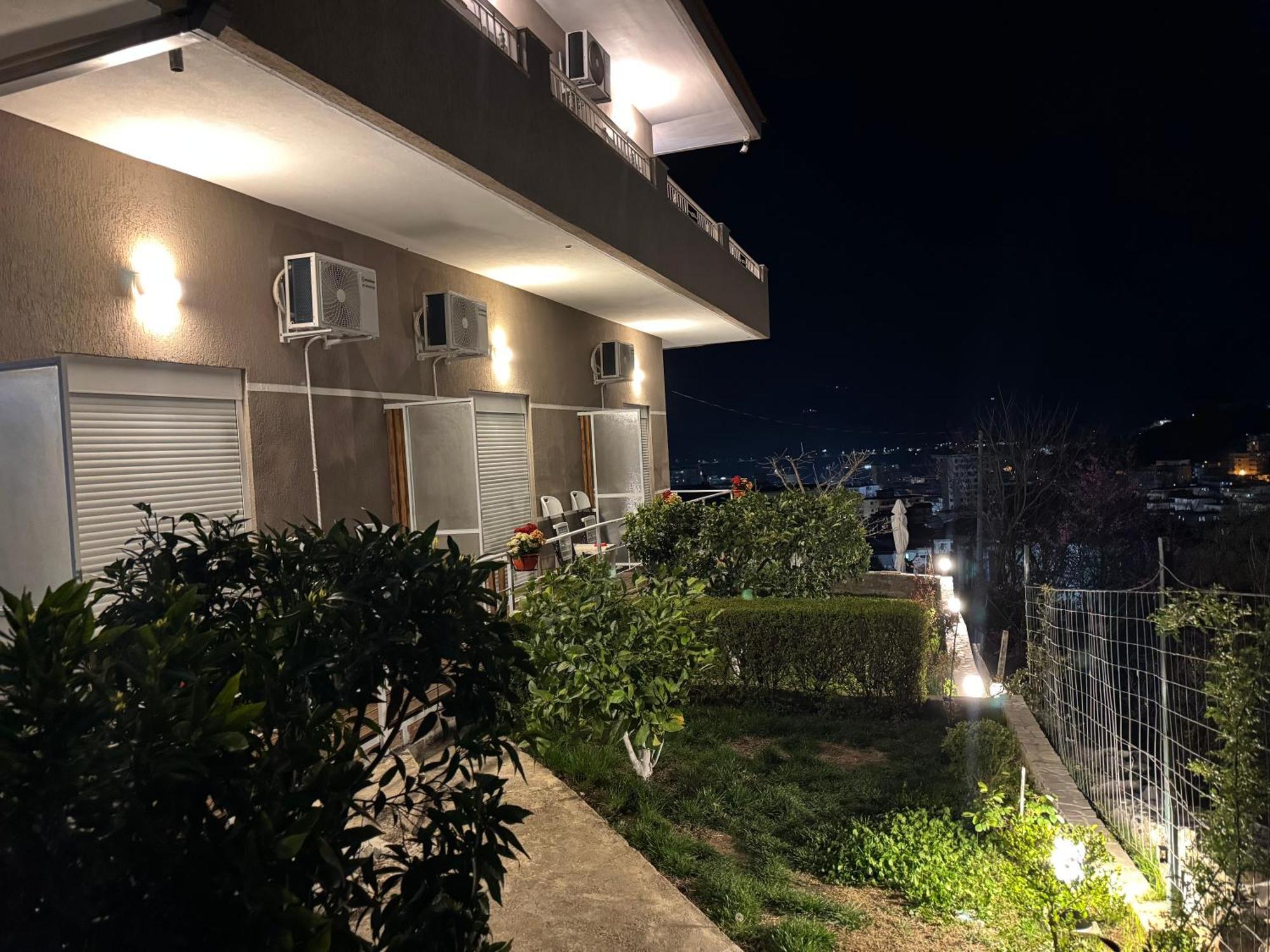 Ilvi Guesthouse Gjirokaster Exterior photo
